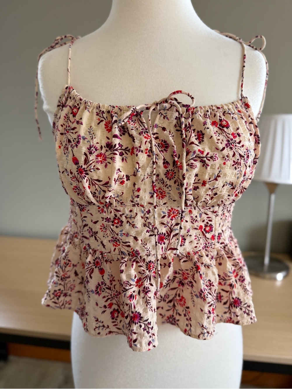 American Eagle Floral Tie Strap Peplum Cami Top Cream Red Purple Medium